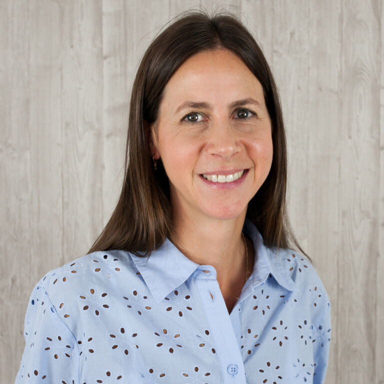 Kontakt Louisa Beser